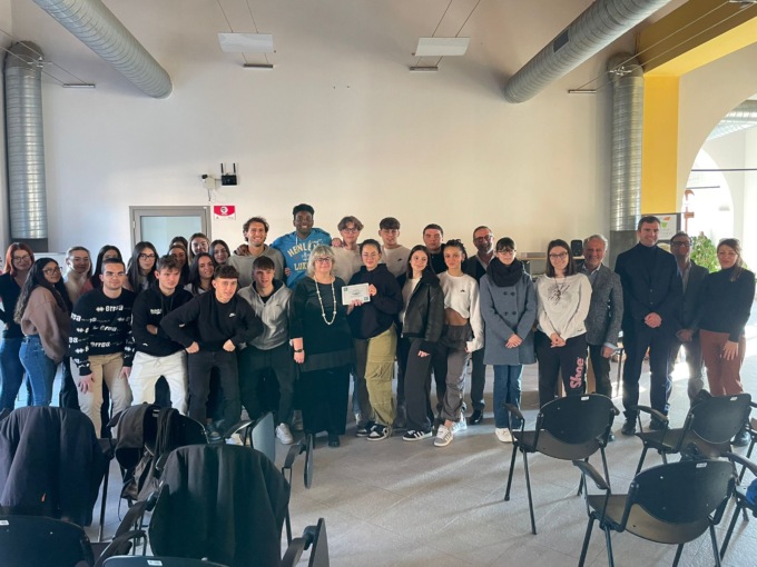 Premiata la classe vincitrice della challenge “No littering Tortona”