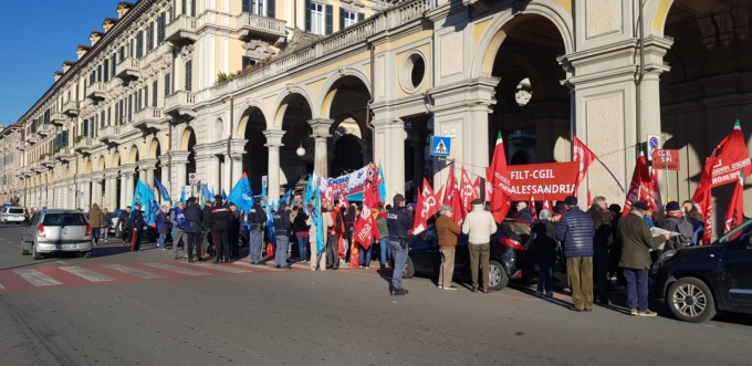 Domani sciopero generale nazionale di 24 ore, indetto dai sindacati di base
