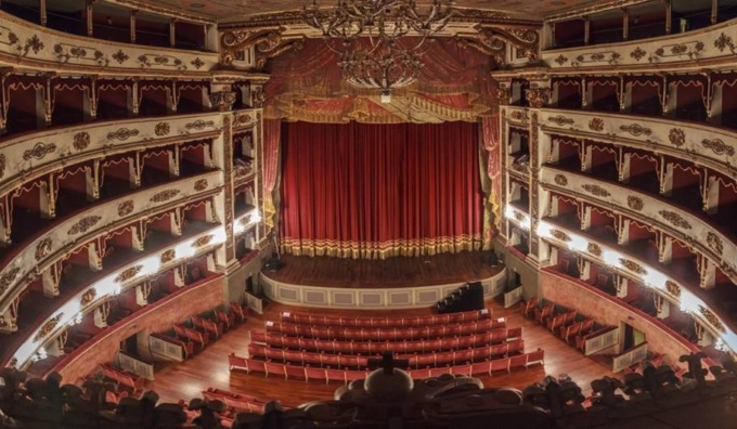 A Casale Monferrato l’inaugurazione del Teatro Municipale con Anna Mazzamauro