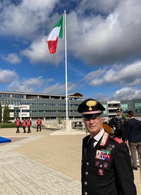 Dopo 47 anni di servizio nell’Arma dei Carabinieri, va in congedo il Luogotenente Dino Tamburrino