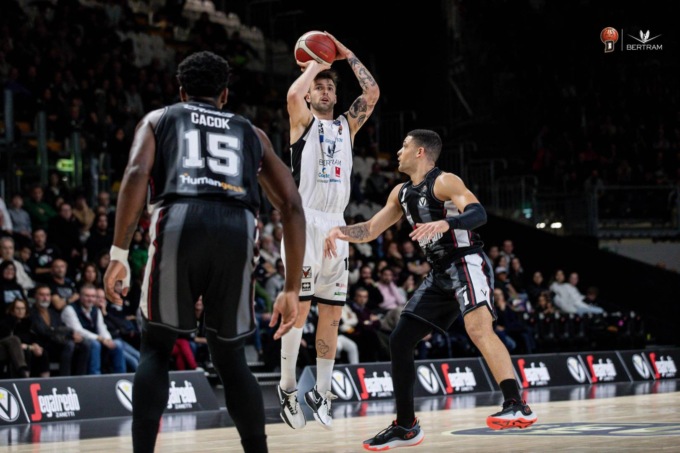Derthona Basket, caduta interna contro la matricola Pistoia