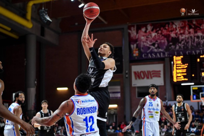 Derthona Basket, quinto tonfo consecutivo in Lba per mano di Napoli