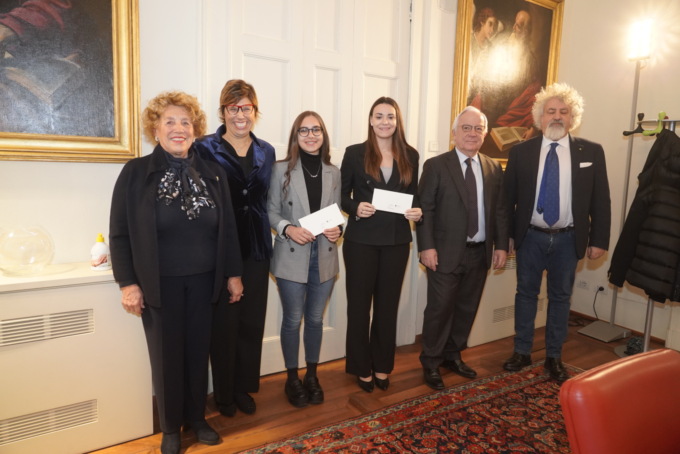Fondazione SolidAL assegna a due studentesse del Vinci le borse di studio “Michele Ivaldi”