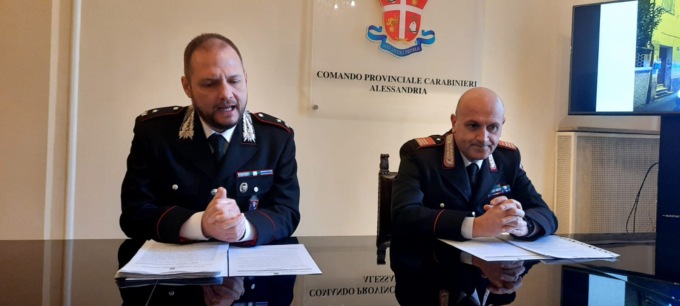 Molestata per sei mesi con messaggi violenti, arrestato un pluripregiudicato a Pozzolo