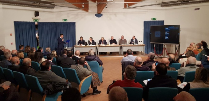 140 sindaci alessandrini di ogni colore presenti al convegno di FI sui problemi dei Comuni