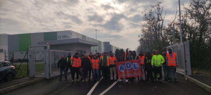 Lavoratori in sciopero alla MacSped “Green Logistic” di Tortona