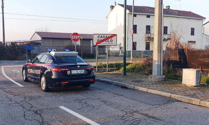 Scambiano un cittadino per un ladro: denunciati dai Carabinieri per rapina e violenza privata