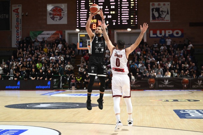 Derthona Basket, altra meraviglia casalinga contro Reggio Emilia