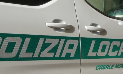 Danneggia due autovetture e si dà alla fuga,  denunciato un uomo a Casale Monferrato