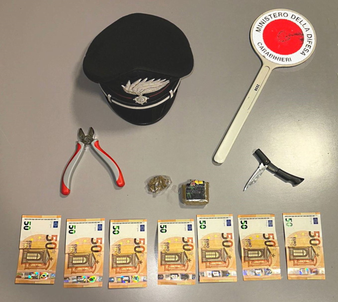 Vasti controlli dei Carabinieri a Tortona: arrestato uno spacciatore e denunciato un irregolare