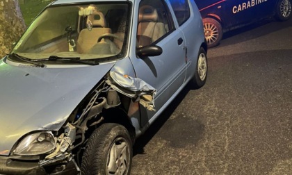 Casalnoceto, invade la corsia opposta e si scontra con un'auto