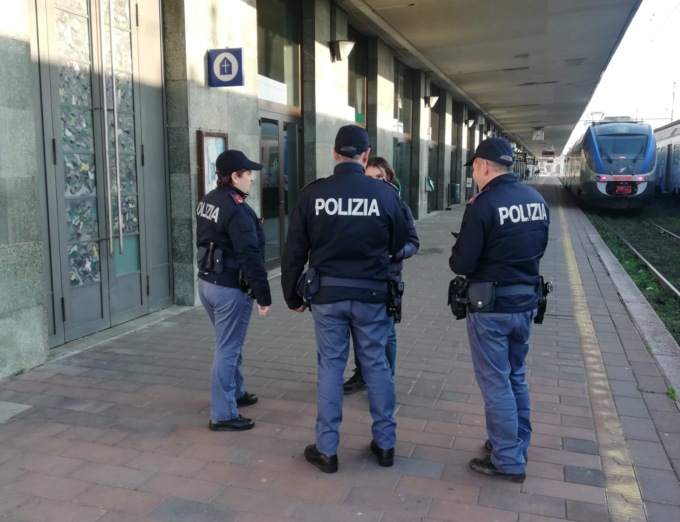 Intensificati i controlli in stazione e al quartiere Cristo di Alessandria: sequestrato stupefacente