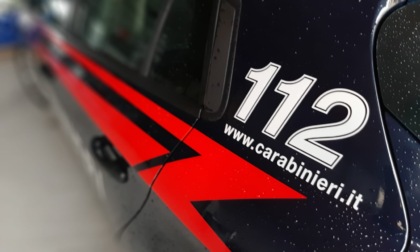 Ubriaco entra al maneggio di Alessandria armato di coltello, fermato dai Carabinieri