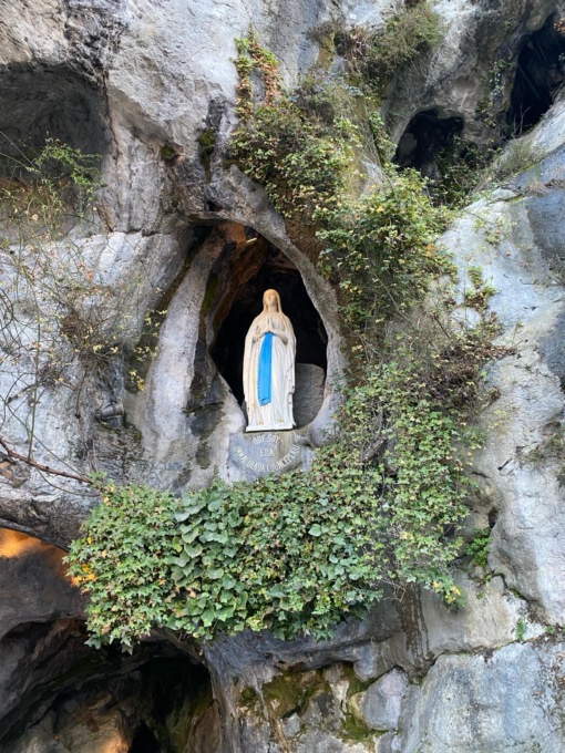 Anche la comunità di fedeli di Alessandria in processione per Nostra Signora di Lourdes