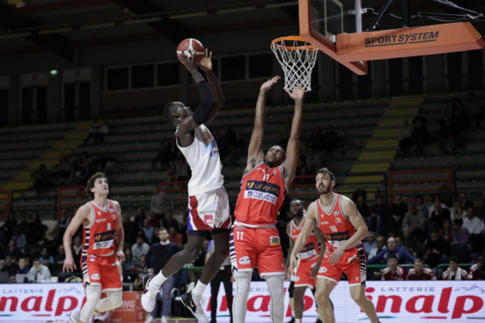 Monferrato Basket, tonfo pasquale a Rimini
