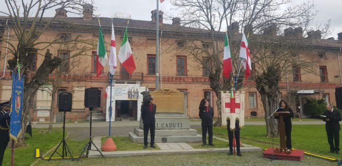 Sventola il Tricolore dell’Unità nazionale in Cittadella, ma è a mezz’asta per le vittime Covid