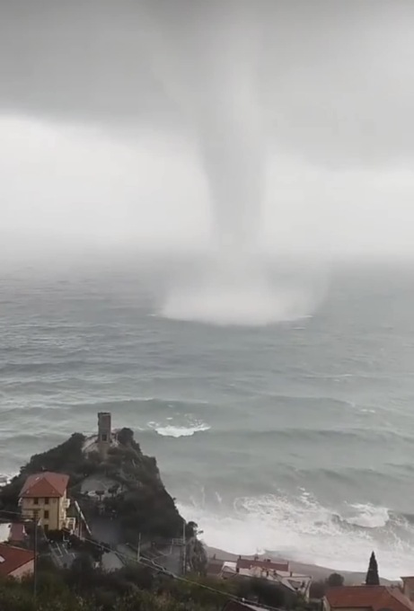 Maltempo Liguria, Toti: “Oggi chiederemo l’estensione dello stato d’emergenza”