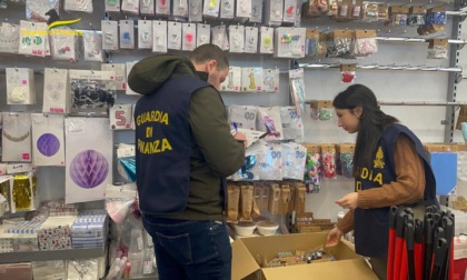 Gdf Tortona, maxi sequestro di scarti di pellet, tessuti e articoli per la casa