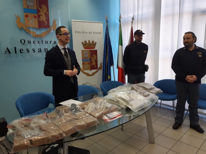 Polizia sequestra 30 chili di droga a Novi Ligure