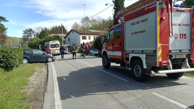 Incidente stradale a Valmadonna, due feriti