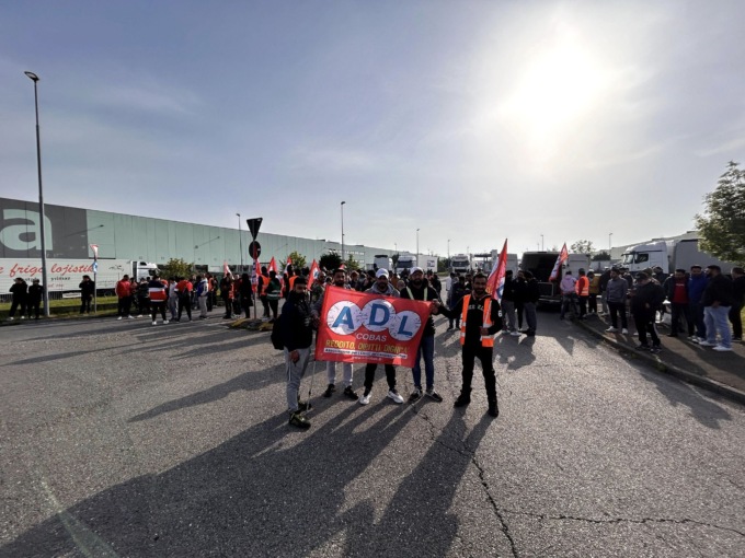 Sciopero nazionale della logistica: oltre duecento alla manifestazione a Tortona