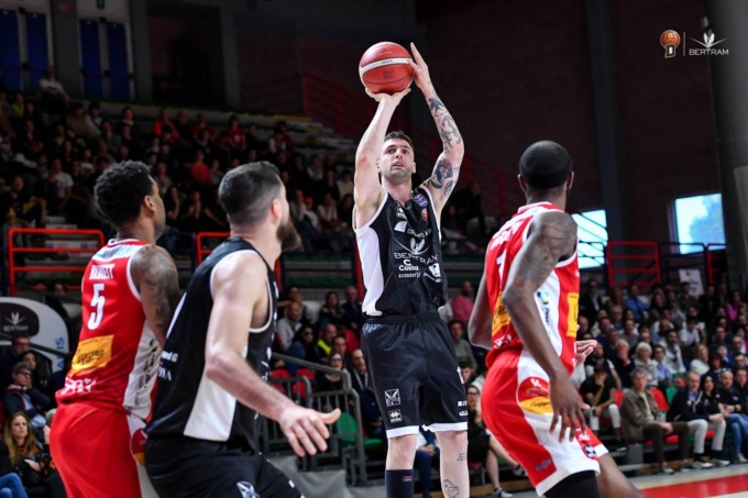 Derthona Basket, striscia casalinga interrotta dalla Virtus Bologna