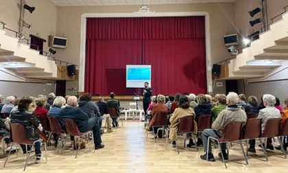 Al Teatro Sociale di Sale l'incontro "La famiglia: istruzioni per l'uso"