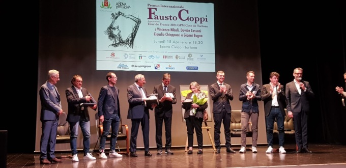 Quattro grandi campioni del ciclismo insigniti a Tortona del Premio “Fausto Coppi”