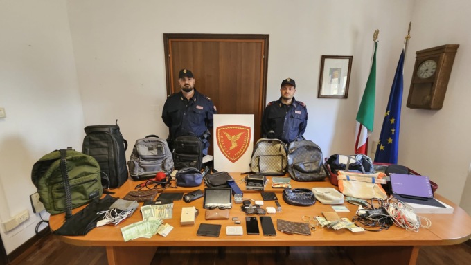 Furti su treni ad alta velocità: pubblicato l’elenco degli oggetti recuperati
