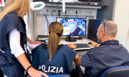 Torino: ordina un notebook online ma gli arriva mangime per cani, denunciate tre persone