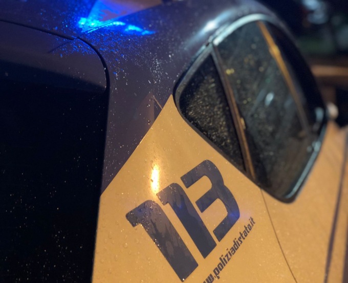 Fugge in stazione con 300 grammi di hashish: arrestato giovane a Torino