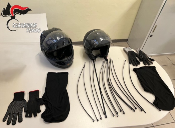 Tentano una rapina all’ufficio postale di Villar Pellice: due arresti