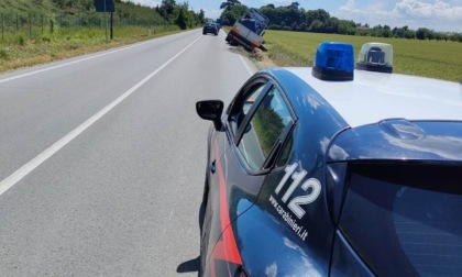 Pozzolo Formigaro: camion esce fuori strada lungo la ex statale 211