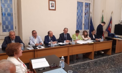 Ovada: insediata la Giunta Comaschi. Polemico l'ex assessore Capello