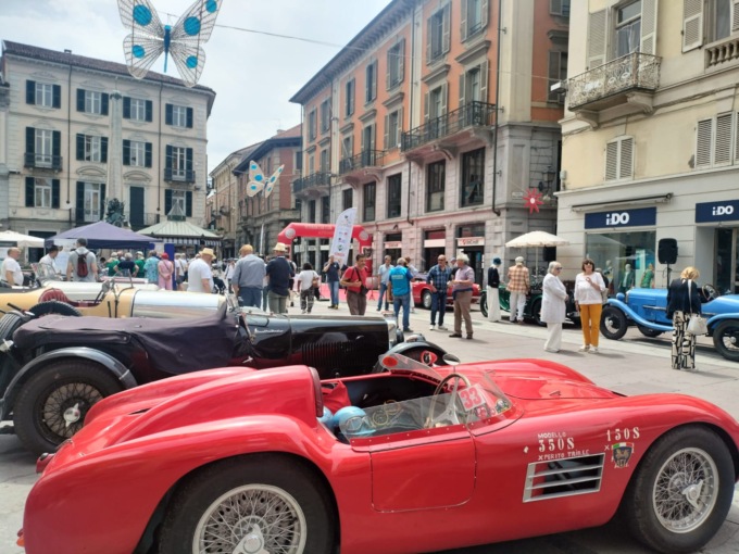 Grand Prix Bordino: 68 auto d’epoca colorano piazzetta della Lega ad Alessandria