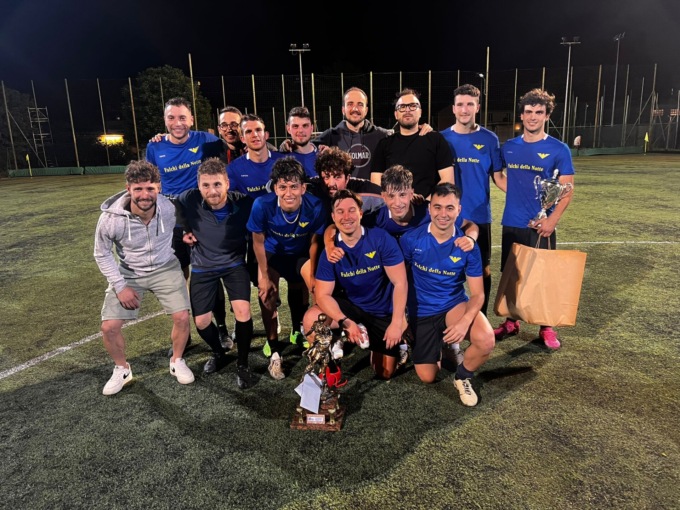 Torneo di calcio delle aziende al Circolo Ilva: la coppa va ai “Falchi della notte”