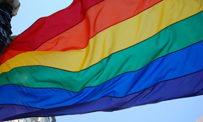 Tortona si prepara per il Pride: lo slogan è “Portiamo colore nel buio”