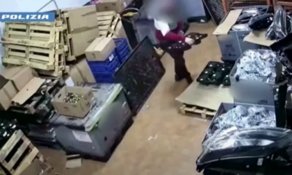 Arrestata banda che riciclava componenti di auto: sequestrata merce per 2 milioni
