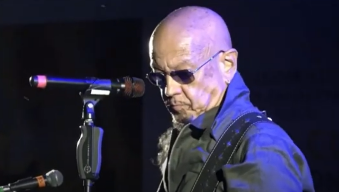Enrico Ruggeri in concerto a Tortona per l’associazione Enrico Cucchi