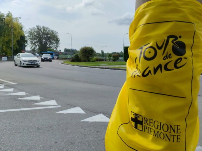 Alessandria si tinge di giallo per lo storico passaggio del Tour de France