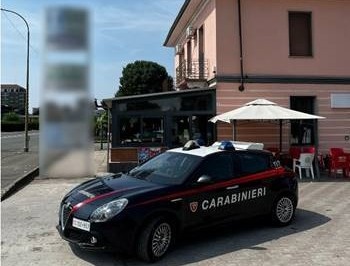 Alessandria: pretende una camera d’albergo gratis e aggredisce titolari e Carabinieri