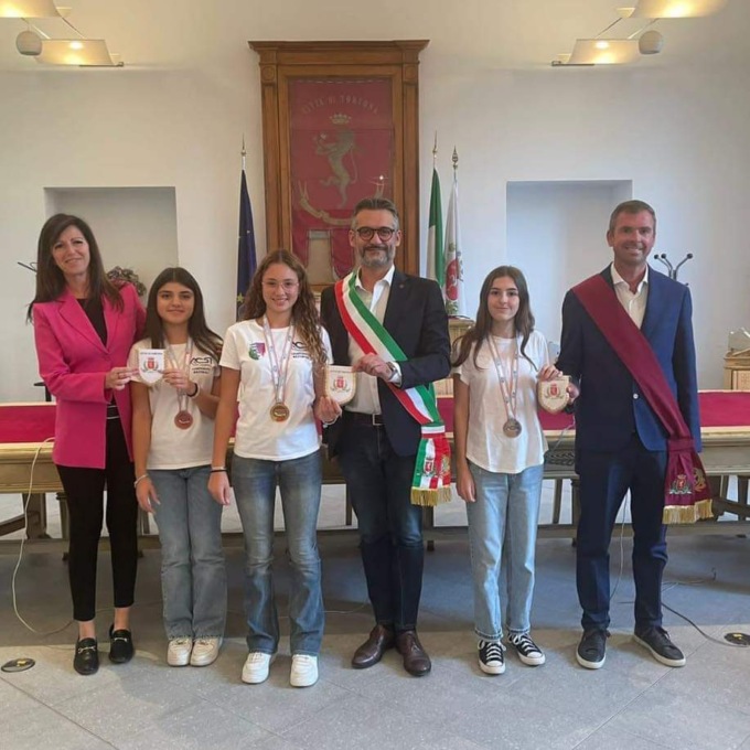 Ricevute in Comune a Tortona le tre campionesse di pattinaggio artistico