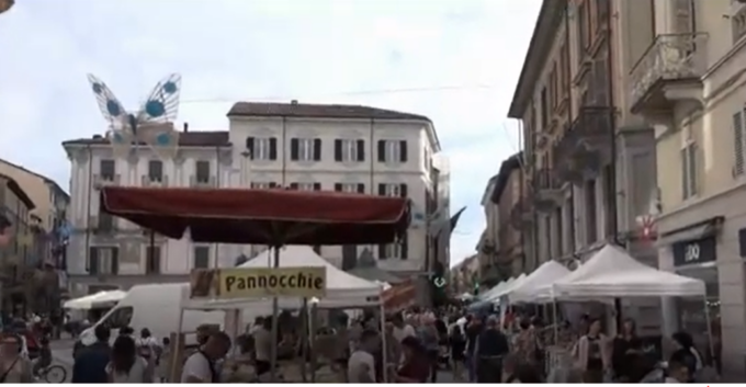La festa di Gagliaudo tra i mercanti riempie il centro di Alessandria