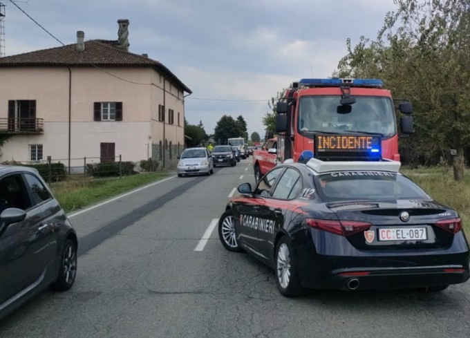 Incidente tra tre auto lungo la strada tra Novi Ligure e Basaluzzo: un ferito lieve