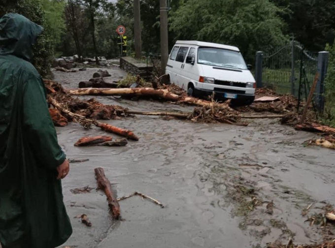 Maltempo: esonda il torrente Gerardo in Val di Susa, disperso un uomo travolto da una piena nel Torinese
