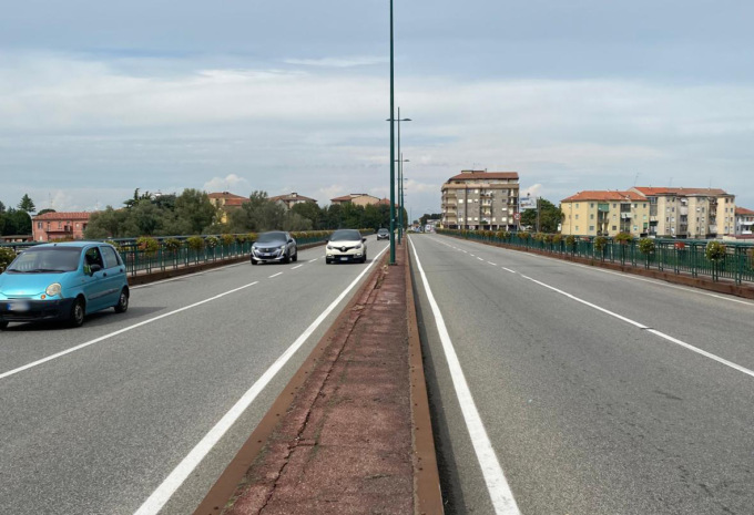 Riaperto al traffico il ponte sul Po