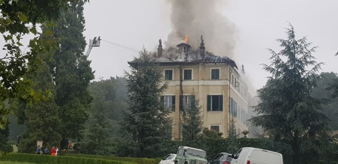 Gavi: Villa Lomellina, la dimora che fu del conte Raggio, semidistrutta da un incendio