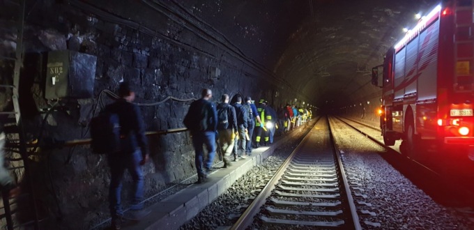 Nella notte esercitazione di soccorso sanitario e tecnico sulla linea Genova-Arquata Scrivia