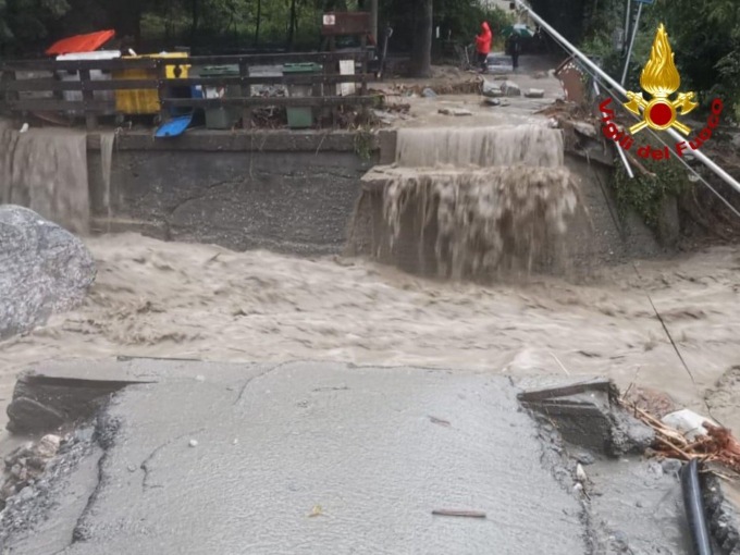 Il Torinese flagellato dal maltempo. Ancora disperso il 59enne travolto dal torrente Orco