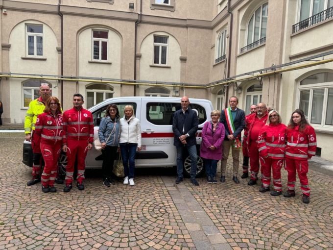 Il Trust Leonora Onlus dona una nuova automedica alla Croce Rossa di Alessandria